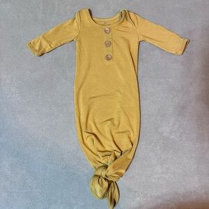 Caden Lane Mustard knotted bamboo gown size 0-3M